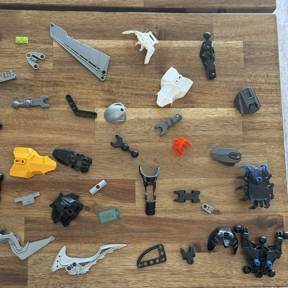 LEGO BIONICLE Hero Factory Bulk Lot of 200+ Parts Pieces 11 oz. SEE PICTURES!